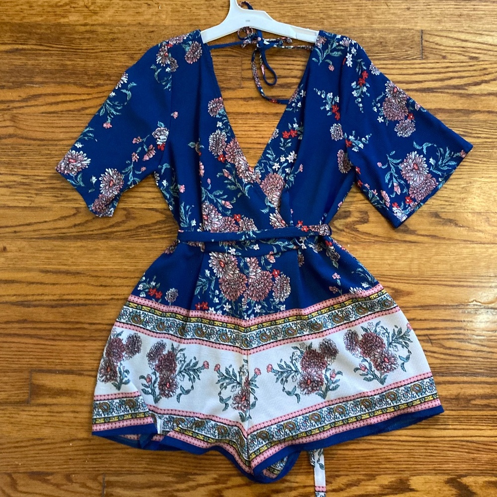 Trixxi Clothing Company Floral Short-Sleeve Romper with Tie Waist, Size Medium